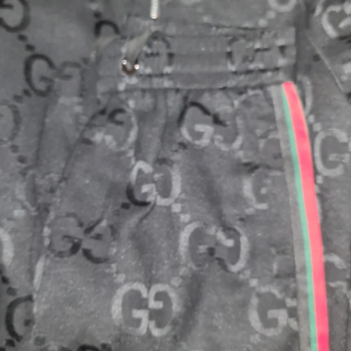 Svart mönstrad jacka med dragkedja - 3