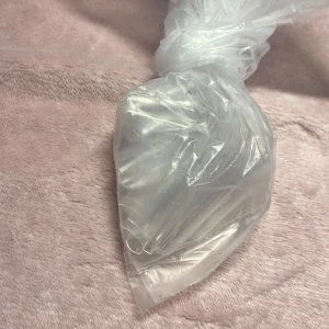 Nagel tippar - Ca 20st genomskinliga nageltippar, de är ganska stora och passar större fingrar bäst. Lägger upp mycket nagel annonser så skriv om ni vill köpa något i ett kit.🥰