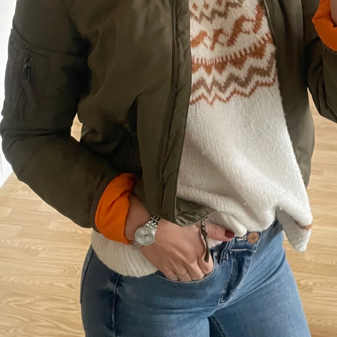 Olivgrön bomberjacka med orange foder