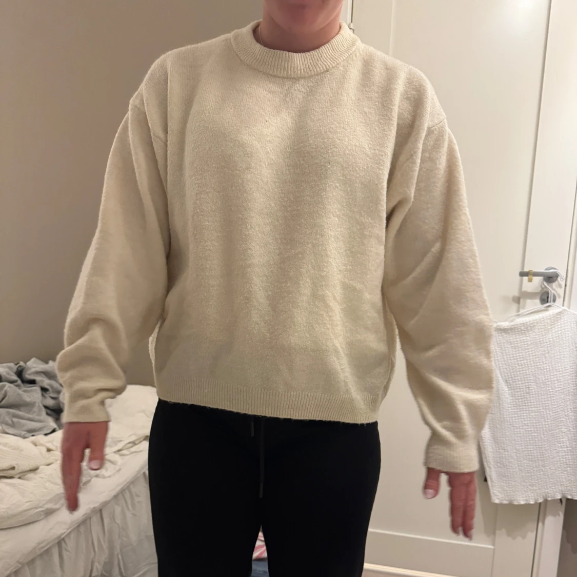 Beige stickad tröja