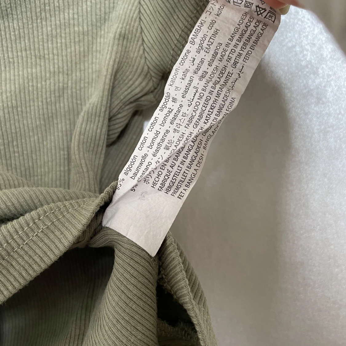 Olivgrön ribbad topp från Zara - 4