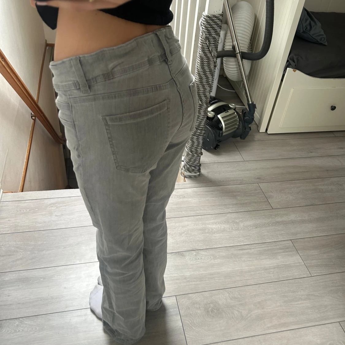 Ljusgrå jeans  - 1
