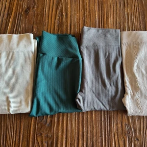 Tights storlek S - Jättefina tight i storlek small, stretchiga skönt tyg