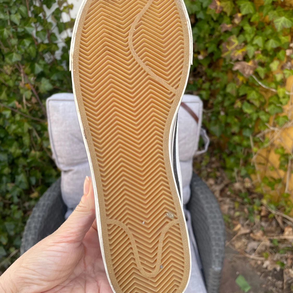 Svarta Nike sneakers med vit sula - 3