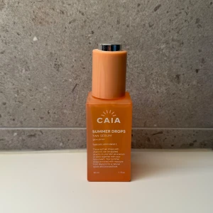 CAIA Summer Drops  - CAIA Summer Drops Tan Serum. Provad 1 gång, så flaskan är i princip full.