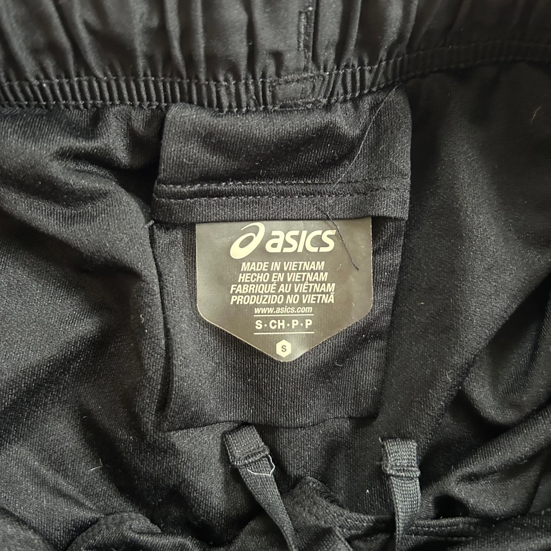 Svarta träningsshorts från Asics - 2