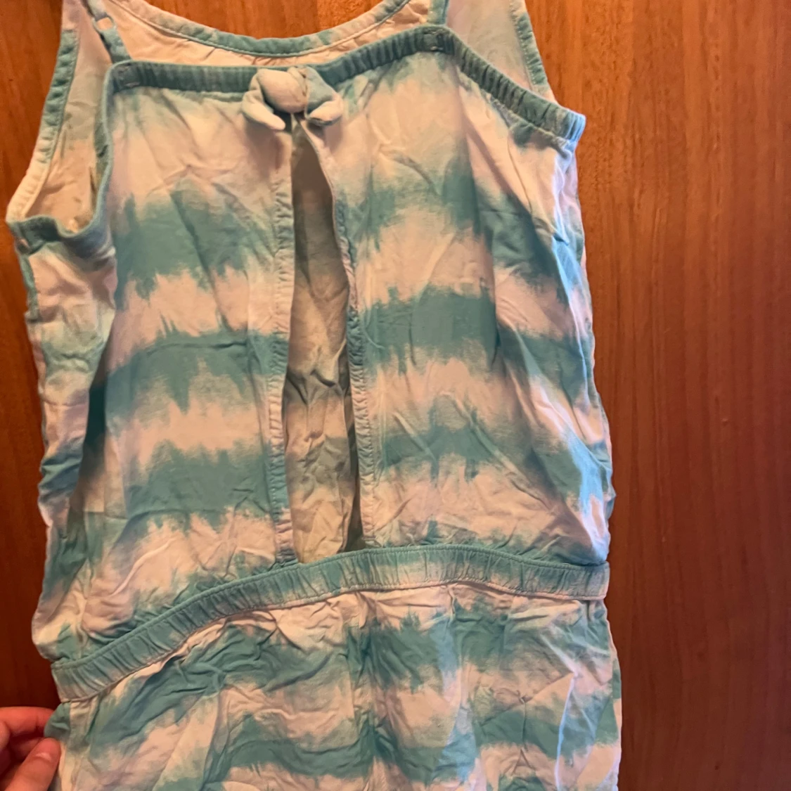 Blåvit ärmlös jumpsuit från H&M - 1