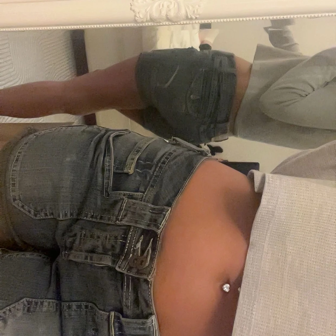 Blå jeansshorts med fickdetaljer