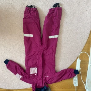 Fin overall från didriksons -  Fin overall från Didrikson sparsamt använd och i mycket gott skick .
