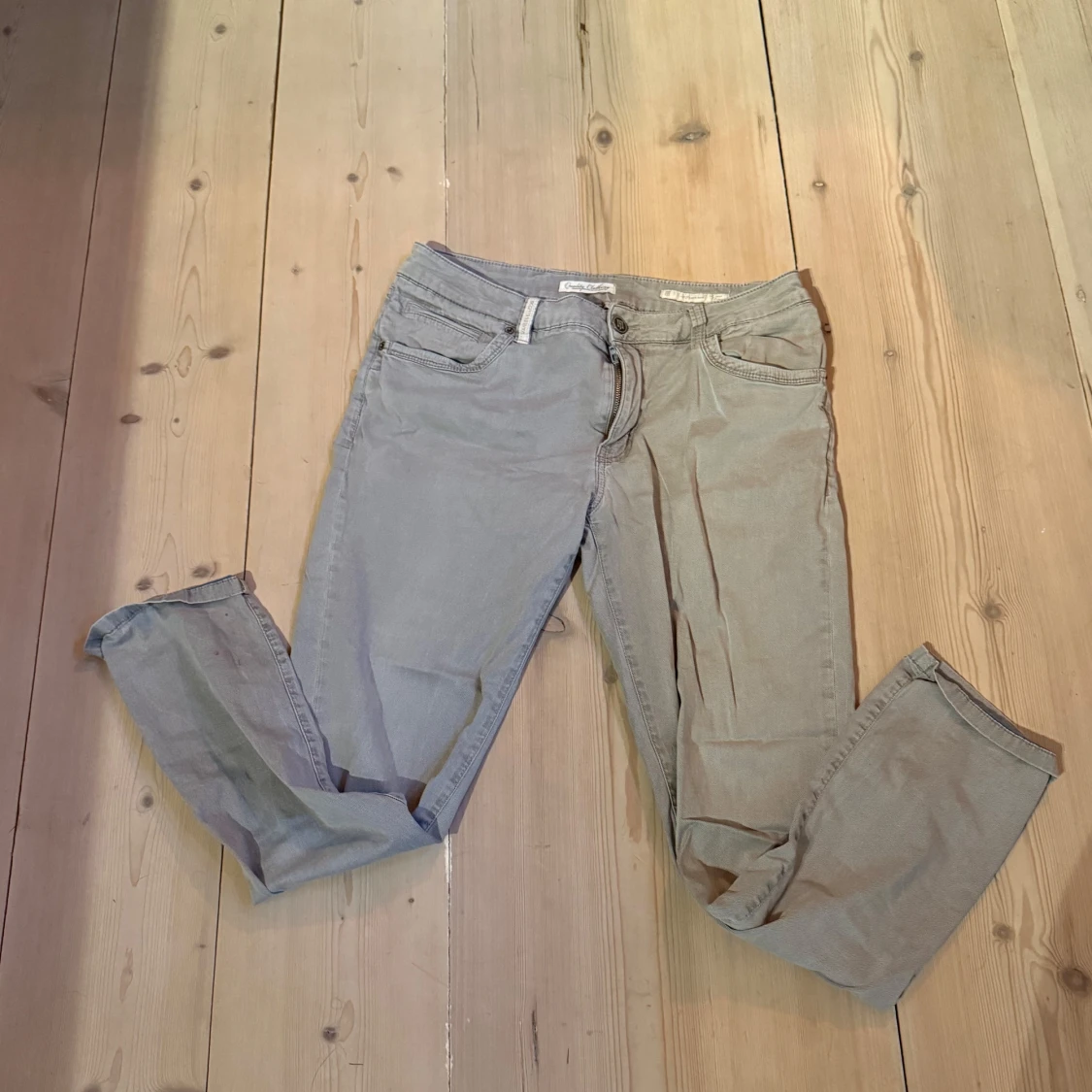 Grå jeans från Hansen & Jacob