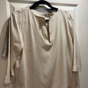 Ahlvar Gallery - Väldigt bra skick 