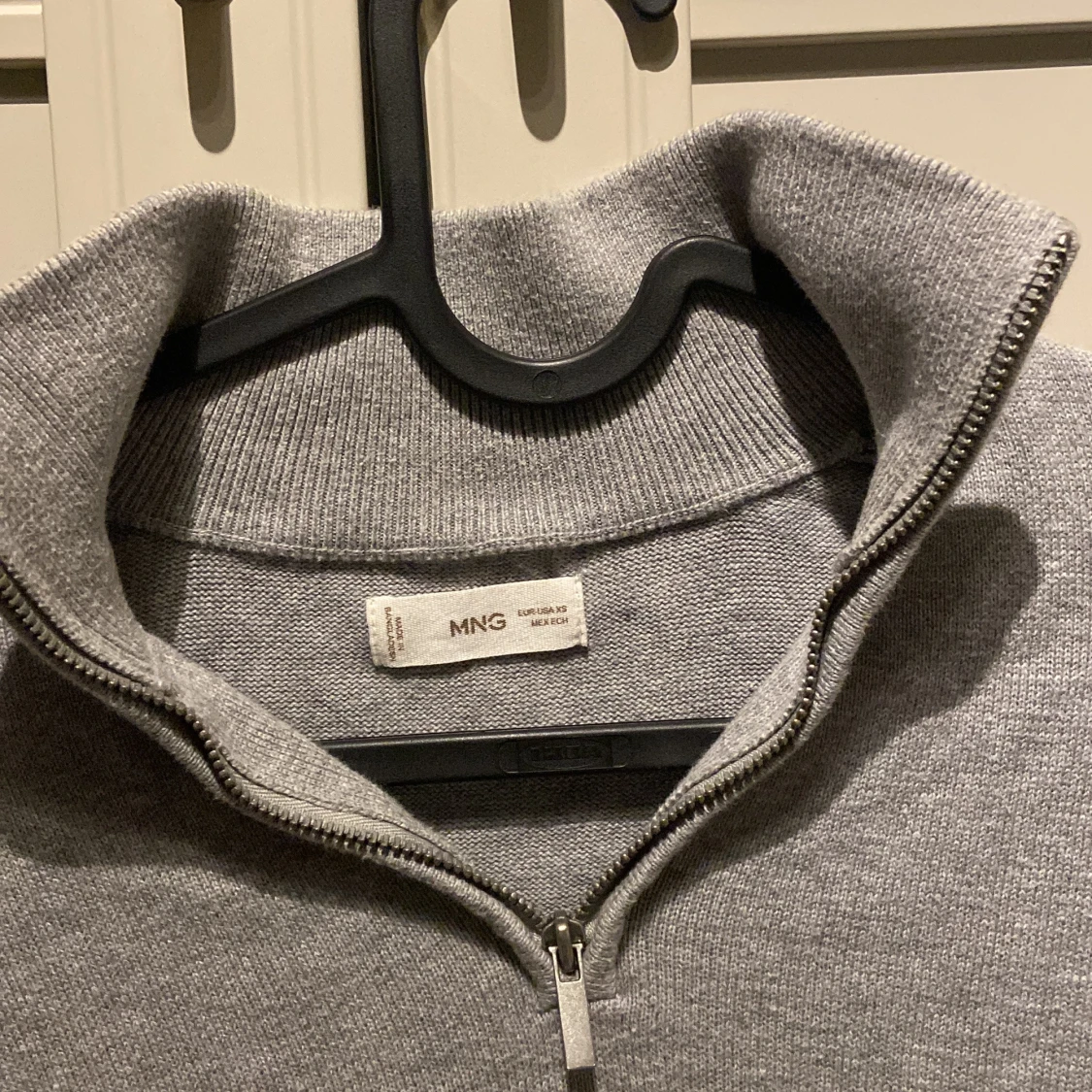 Grå half zip tröja från MNG - 2