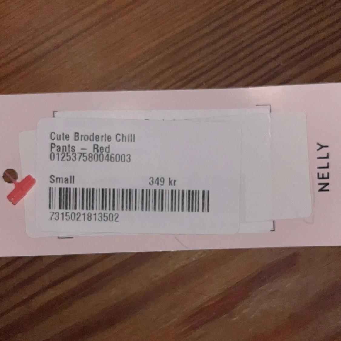 Röda broderade byxor från Nelly - 2