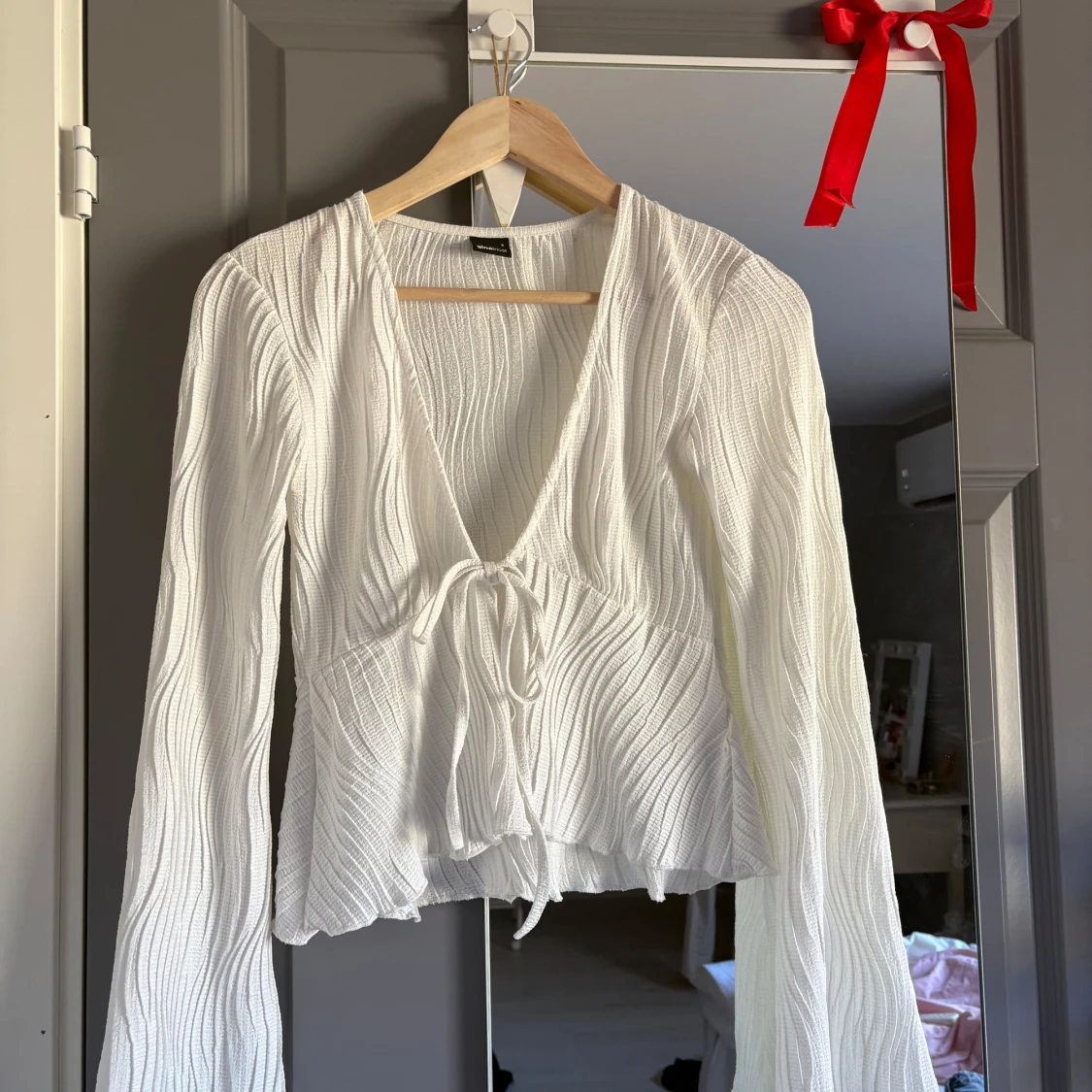 Vit blus från Gina Tricot - 1