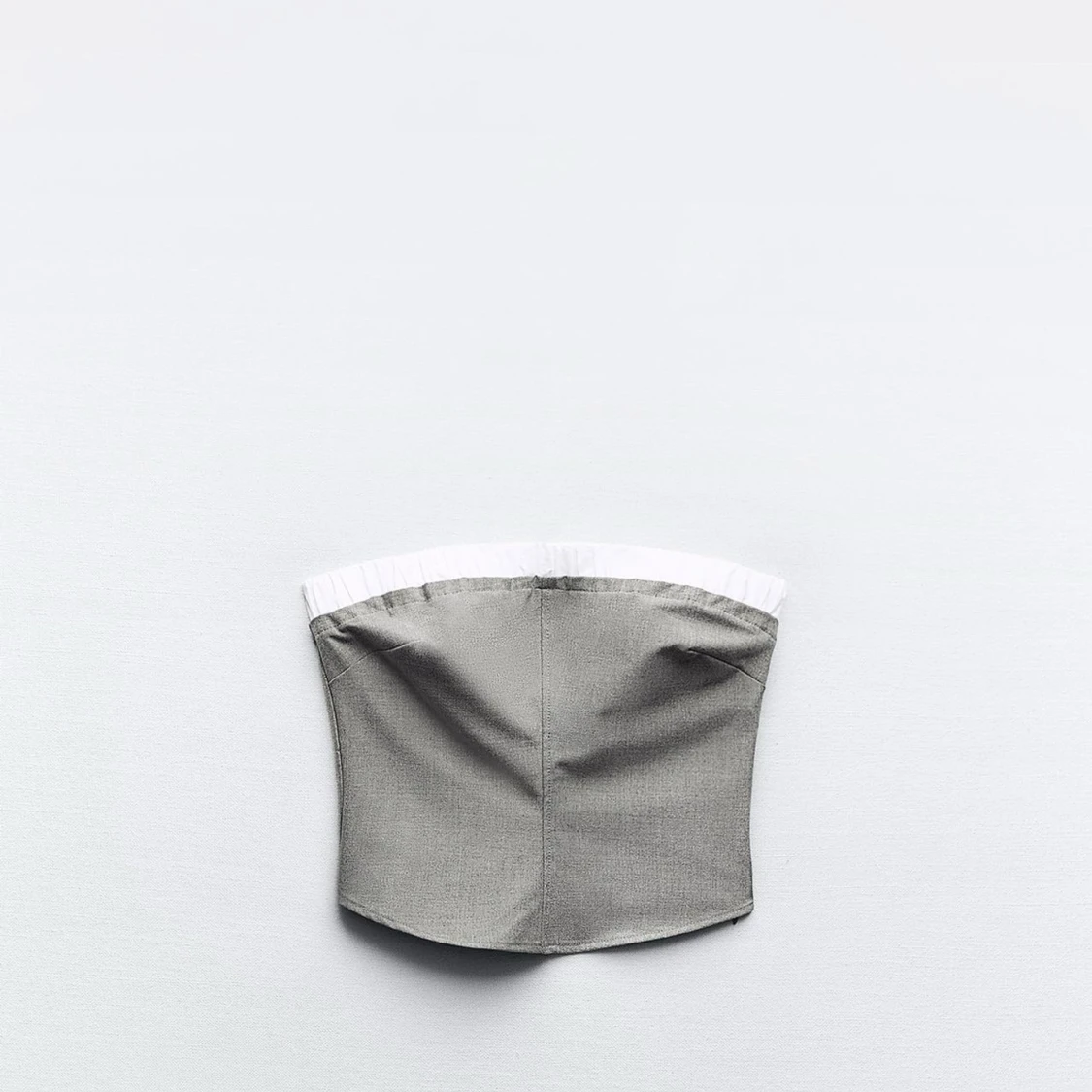 Grå tubtopp med vit kant - 1