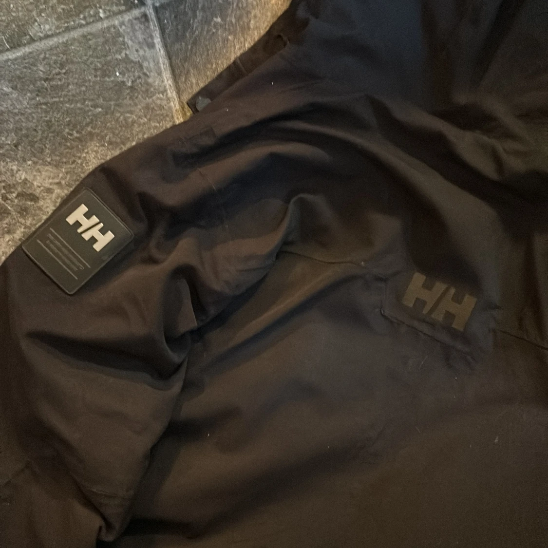 Svart jacka från Helly Hansen - 3