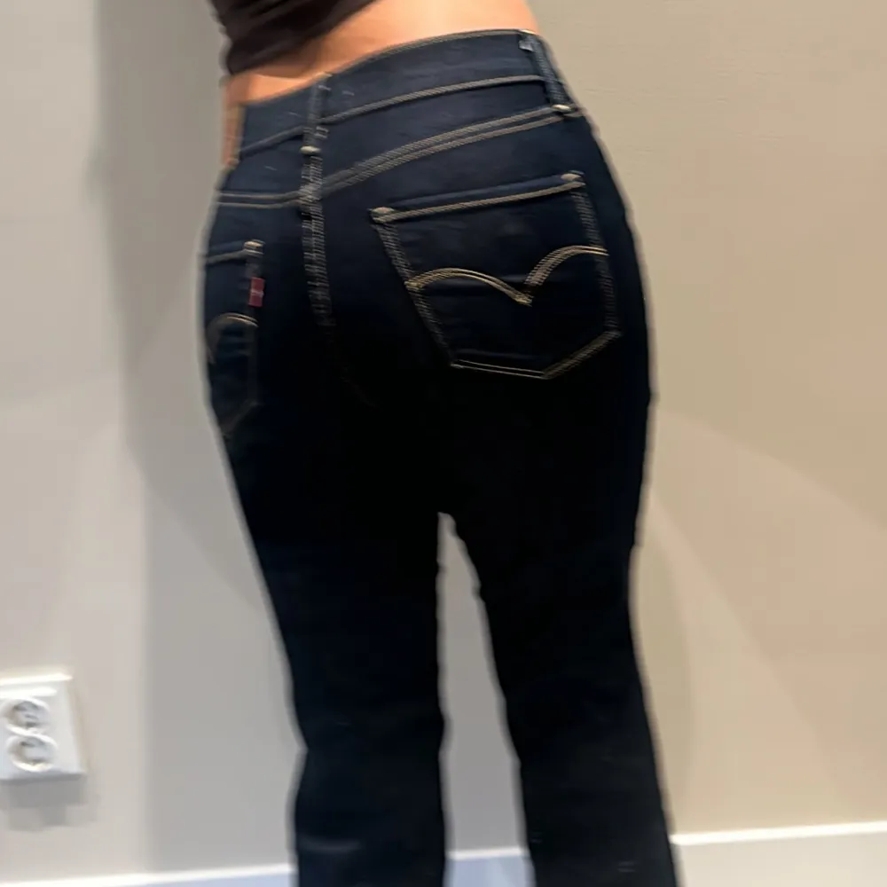 Typ aldrig använda!! 315 shaping bootcut. Farkut & Housut.