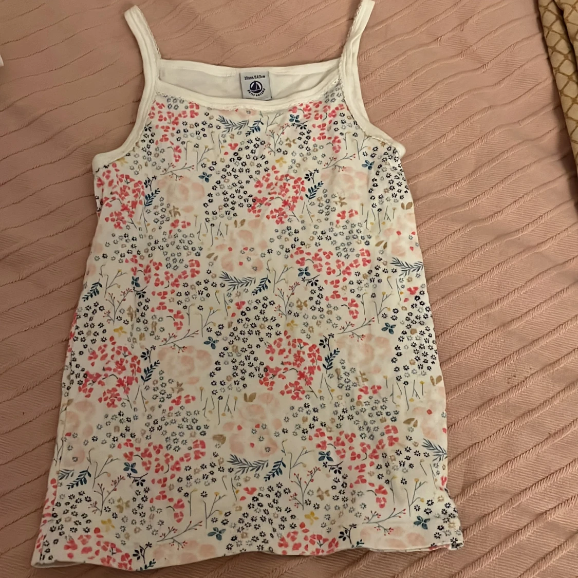 Blommig linnetopp från Petit Bateau