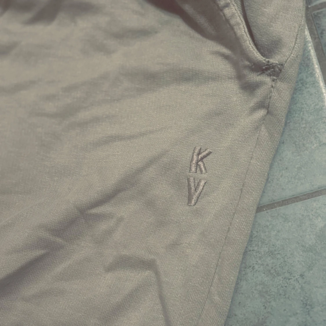 Grå mjukisbyxor anstaltsklädet KV Kriminalvården - 1