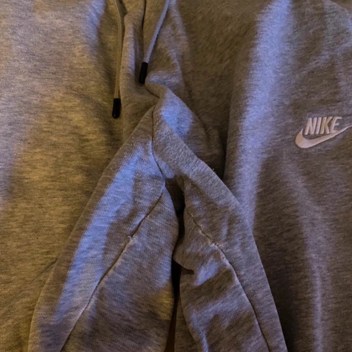 Grå hoodie och byxor från Nike - 4