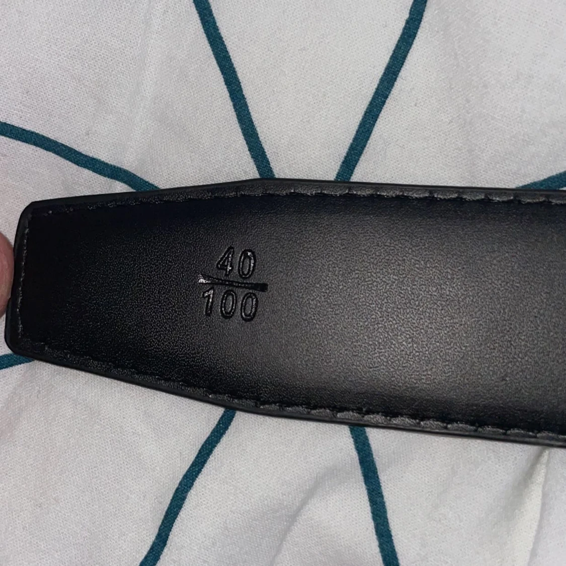 Svart bälte med unik spänne - 2