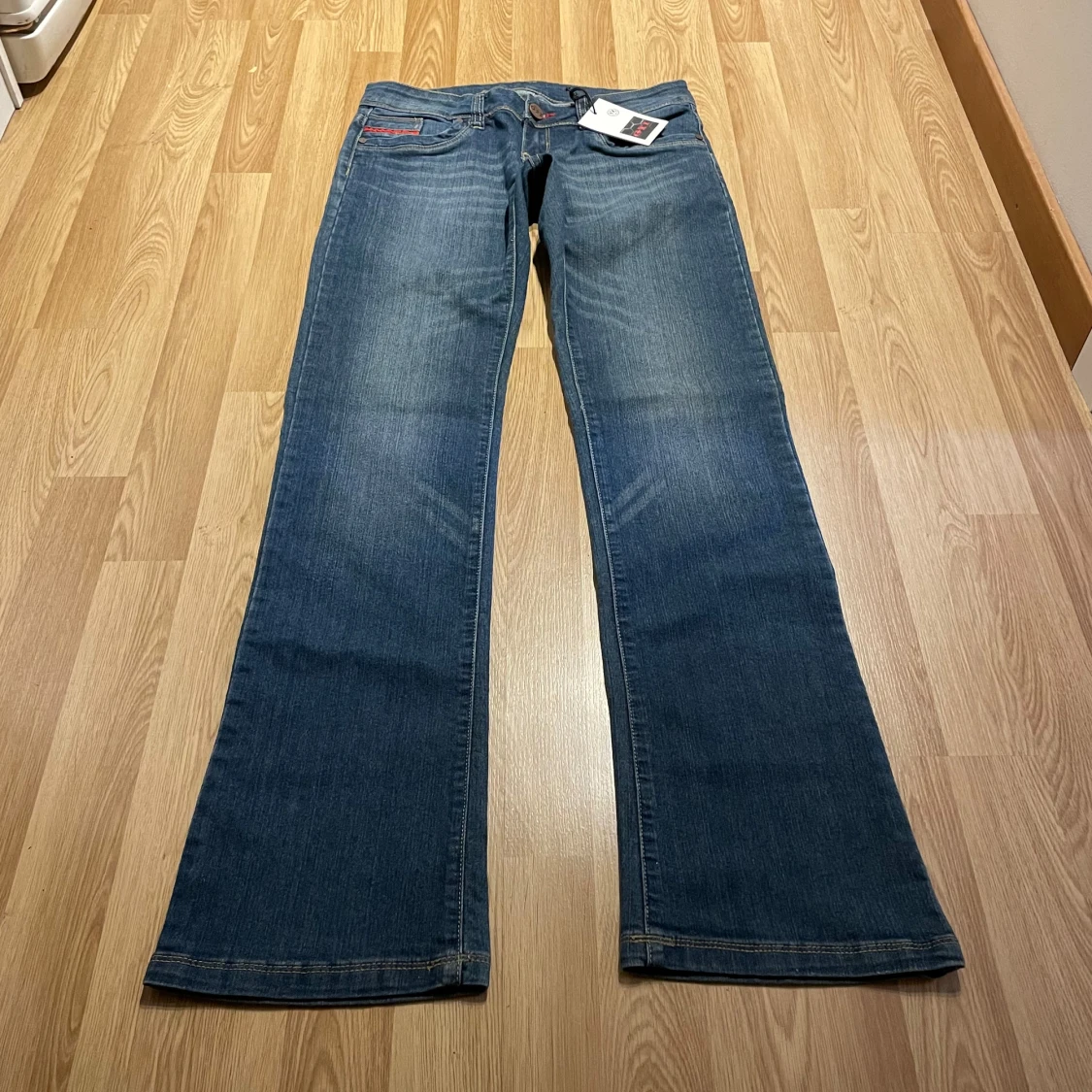Lågmidjade bootcut jeans