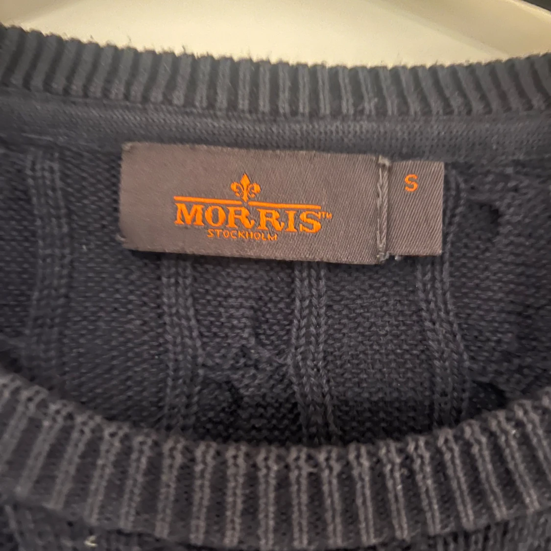 Svart stickad tröja från Morris - 1