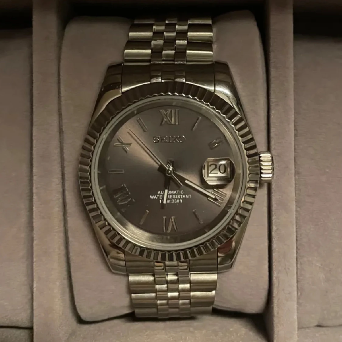 Grå Datejust Mod