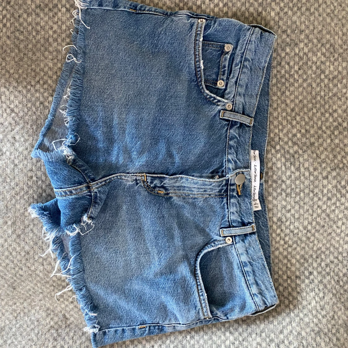 Blå jeansshorts från & Other Stories - 2