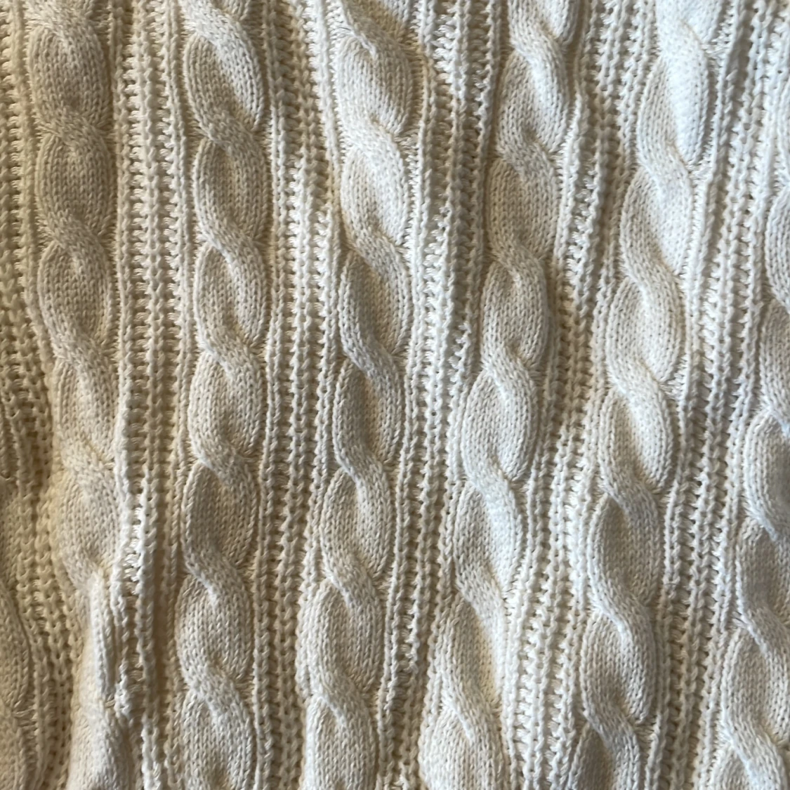 Vit stickad tröja från H&M - 1