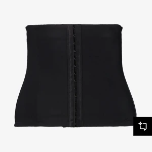 Waist trainer - Jag säljer denna waist trainer från MAGIC Bodyfashion Zalando i färgen svart och i storlek S. Jag har använt den 1 gång men tycker inte att den passar mig. Den är köpt för 335 kr men jag säljer för 200 kr💕 priset kan diskuteras