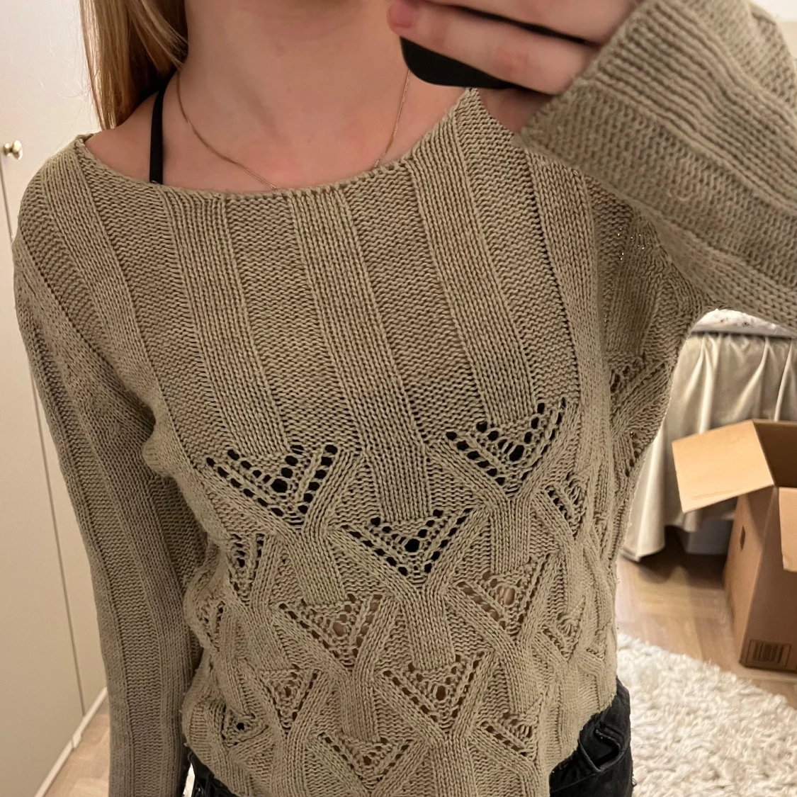 Beige stickad tröja