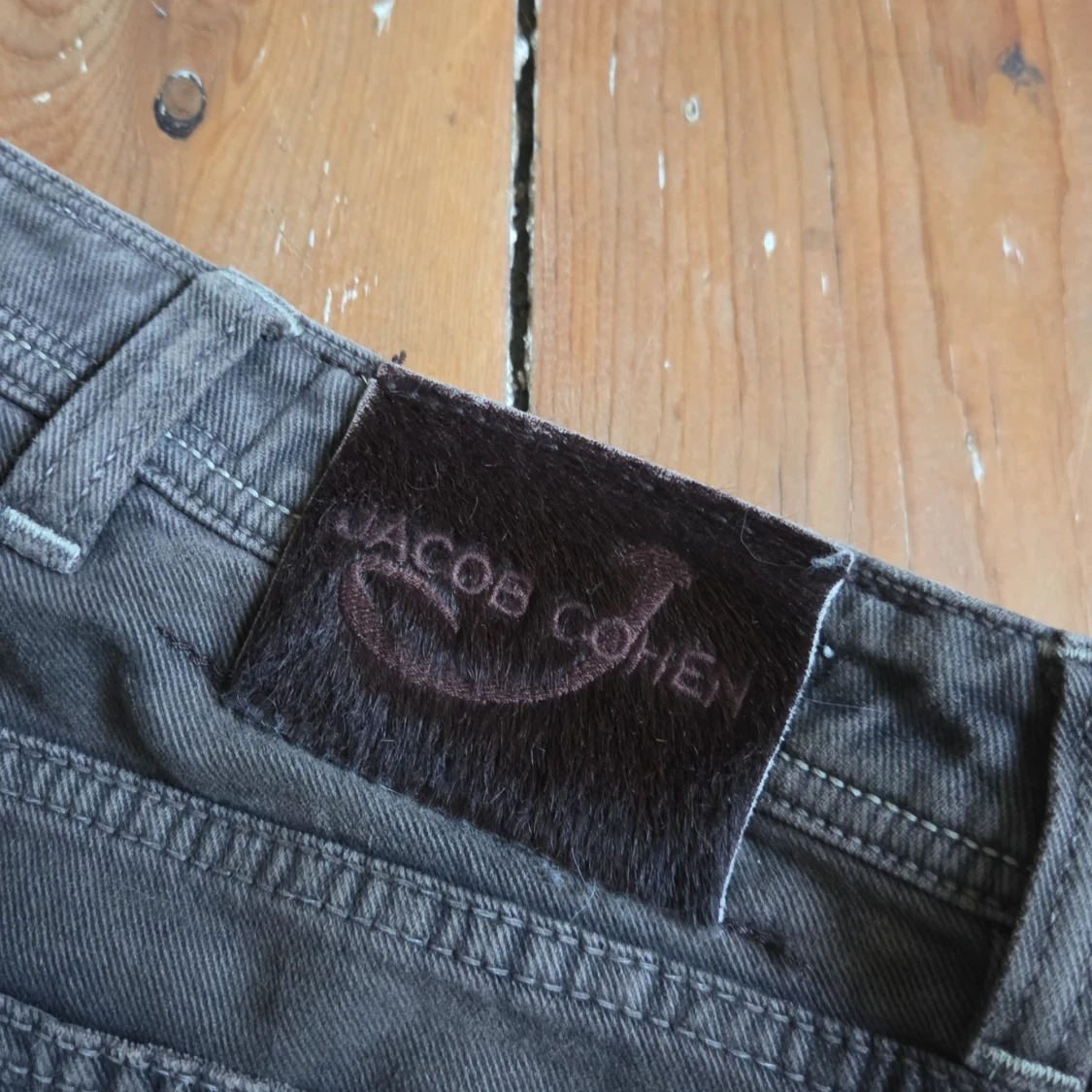 Mörkgrå jeans från Jacob Cohen - 3