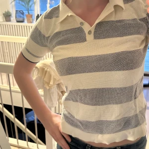 Pikétröja kortärmad - En kortärmad pikétröja från Scotch & Soda🦋Storlek S och sitter jättefint på kroppen! 