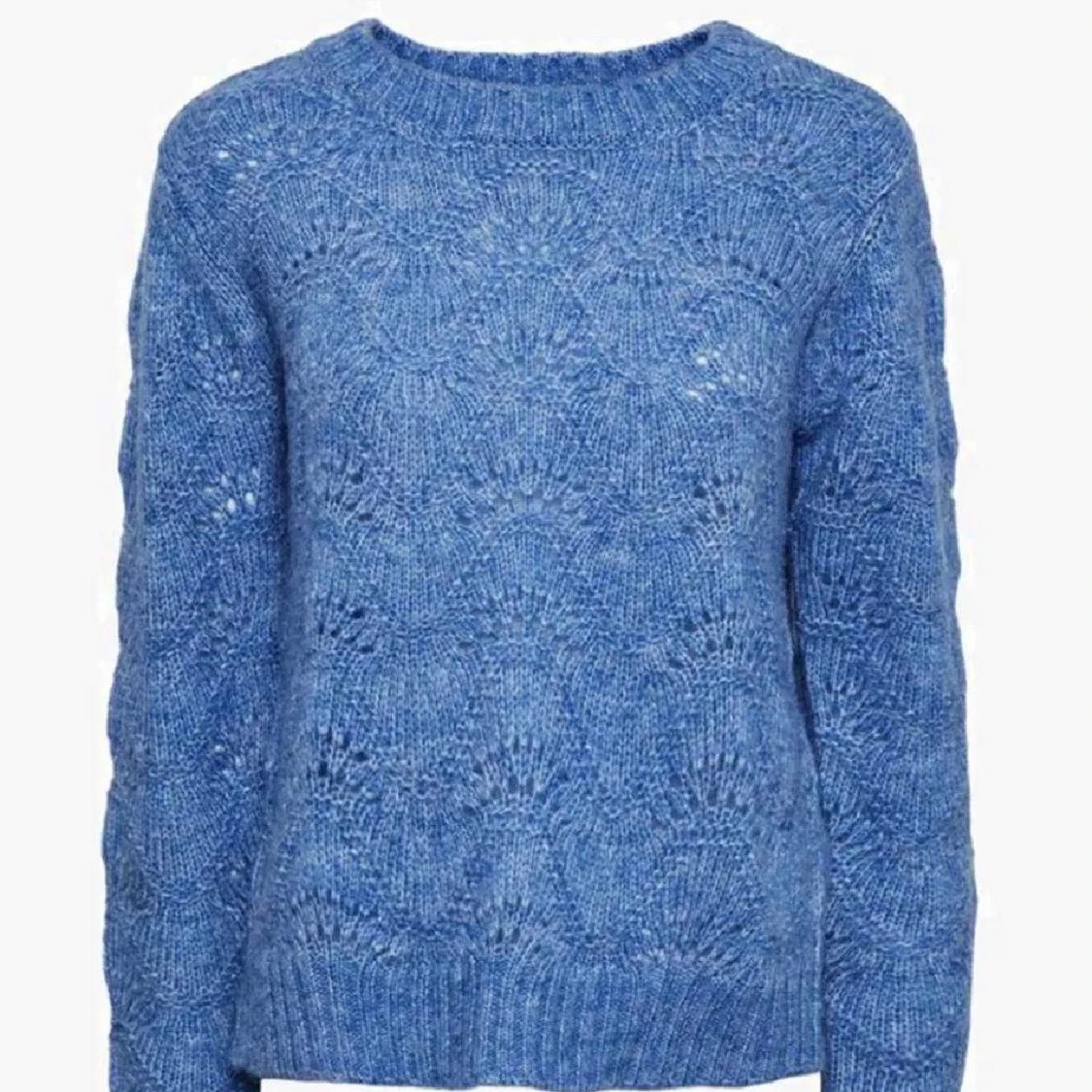 Blå stickad tröja - 2