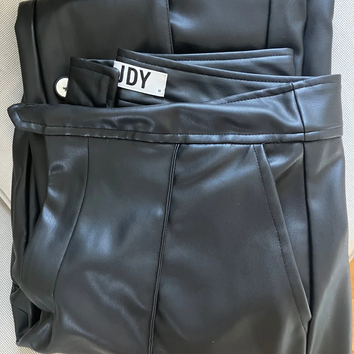 Svarta skinnbyxor från JDY - 1