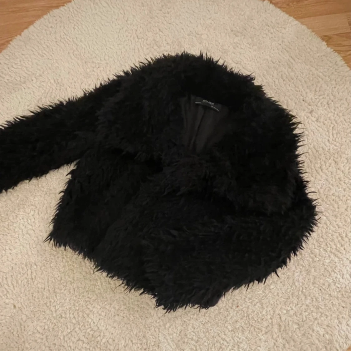 Svart pälsjacka från Zara - 1
