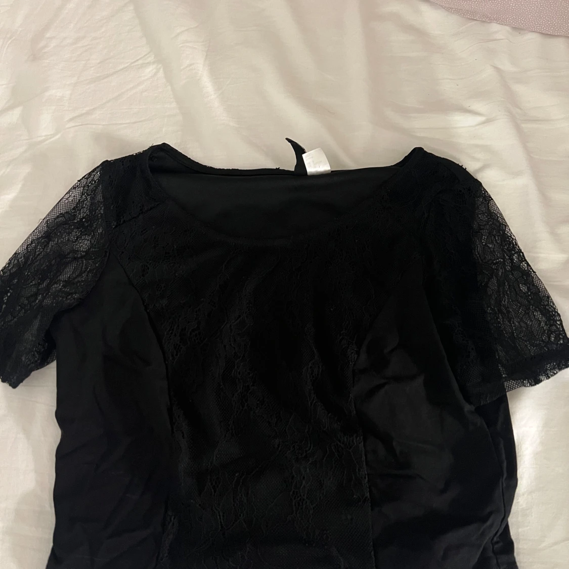 Svart croppad spets-topp - 2