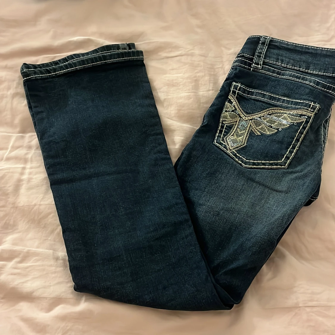 Mörkblåa bootcut jeans💕