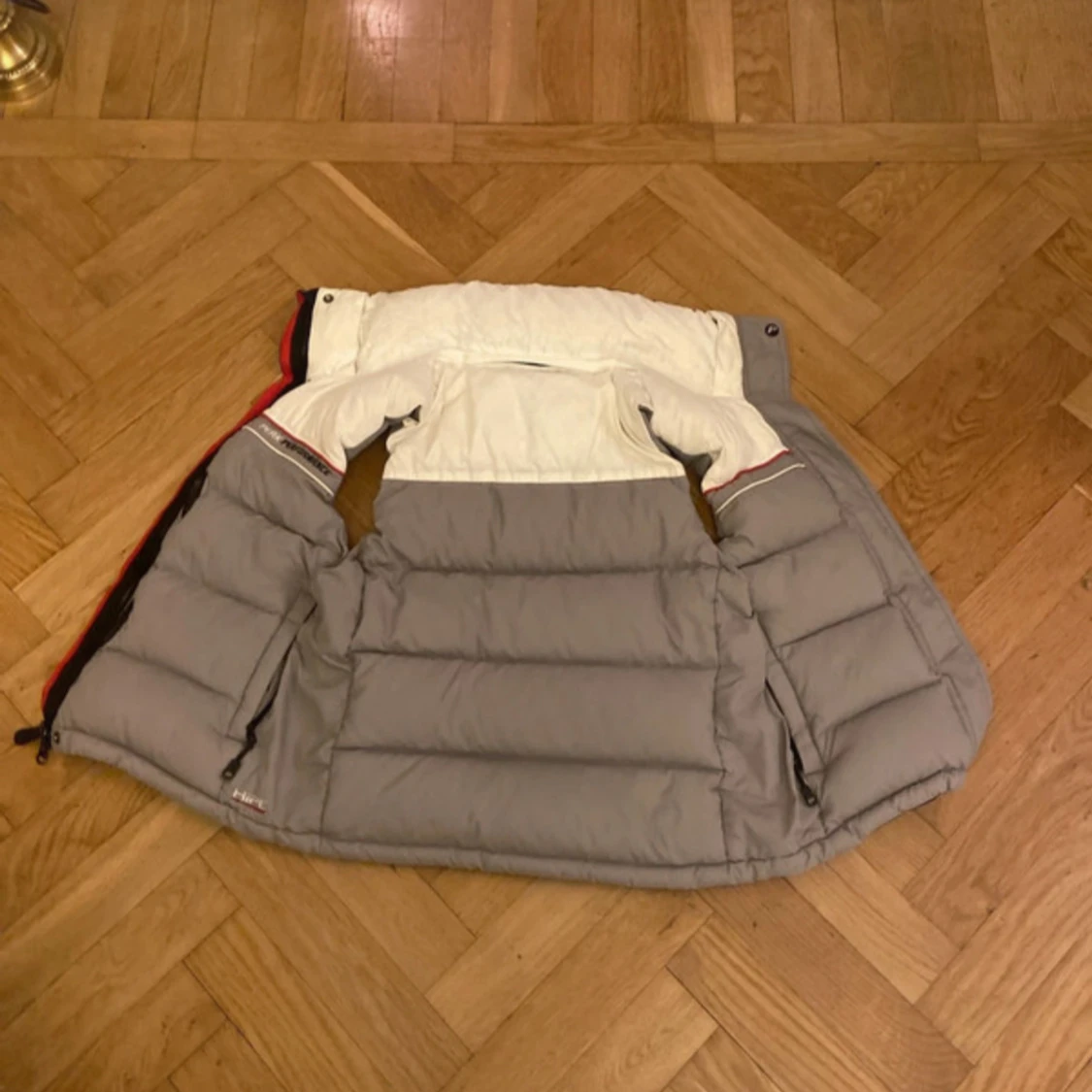 Peak Performance dunväst grå/vit - 1