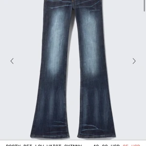 Söker🩵🩵🩵 - Söker dessa jeans 26-28/32 i storlek🤞🏼Om du har dessa skriv till mig eller känner nån som säljer🩵