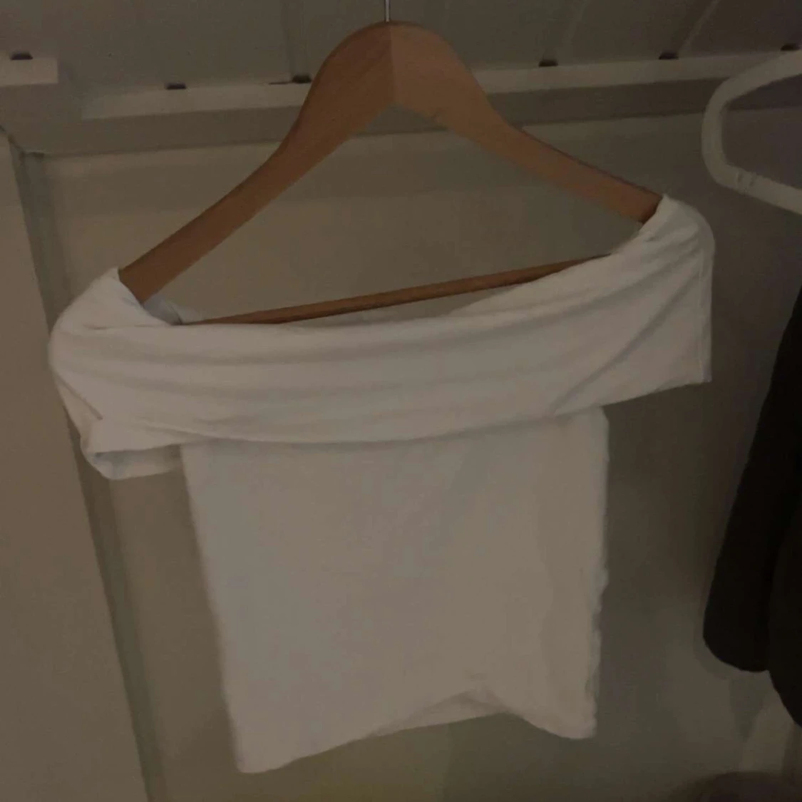 Vit offshoulder tubtopp Pull&Bear - 1