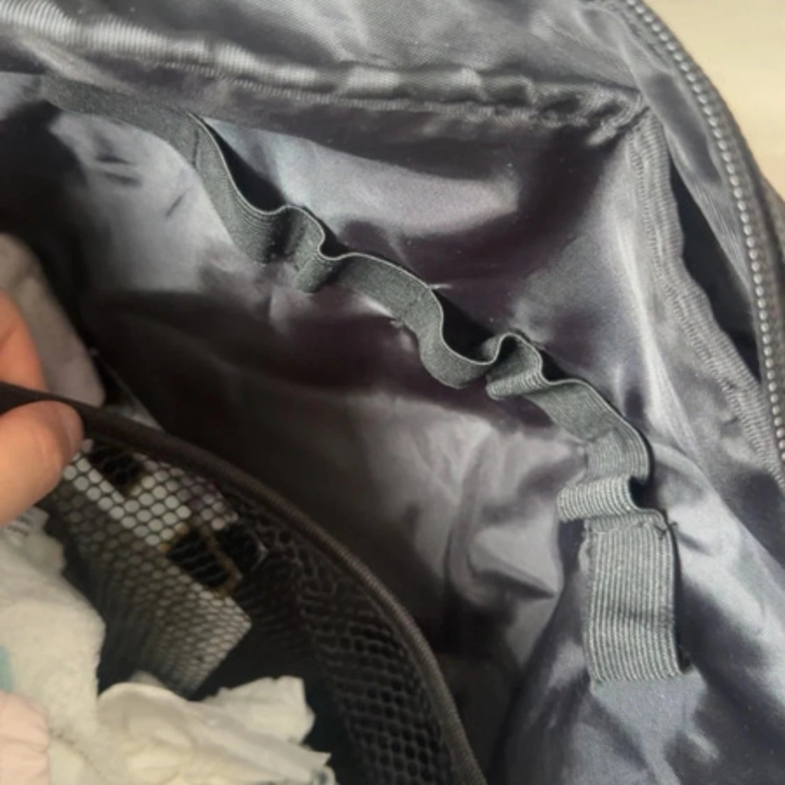 Svart skötarväska med axelrem - 3