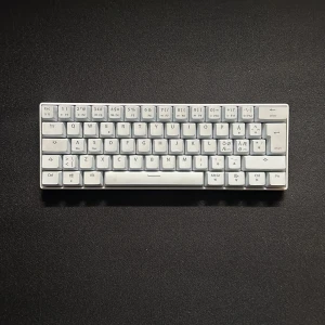 Tangentbord NOS c450 mini keyboard  - Ett superfint tangentbord. Jag har aldrig använt det. USB-c. Det finns även rgb inbyggt.
