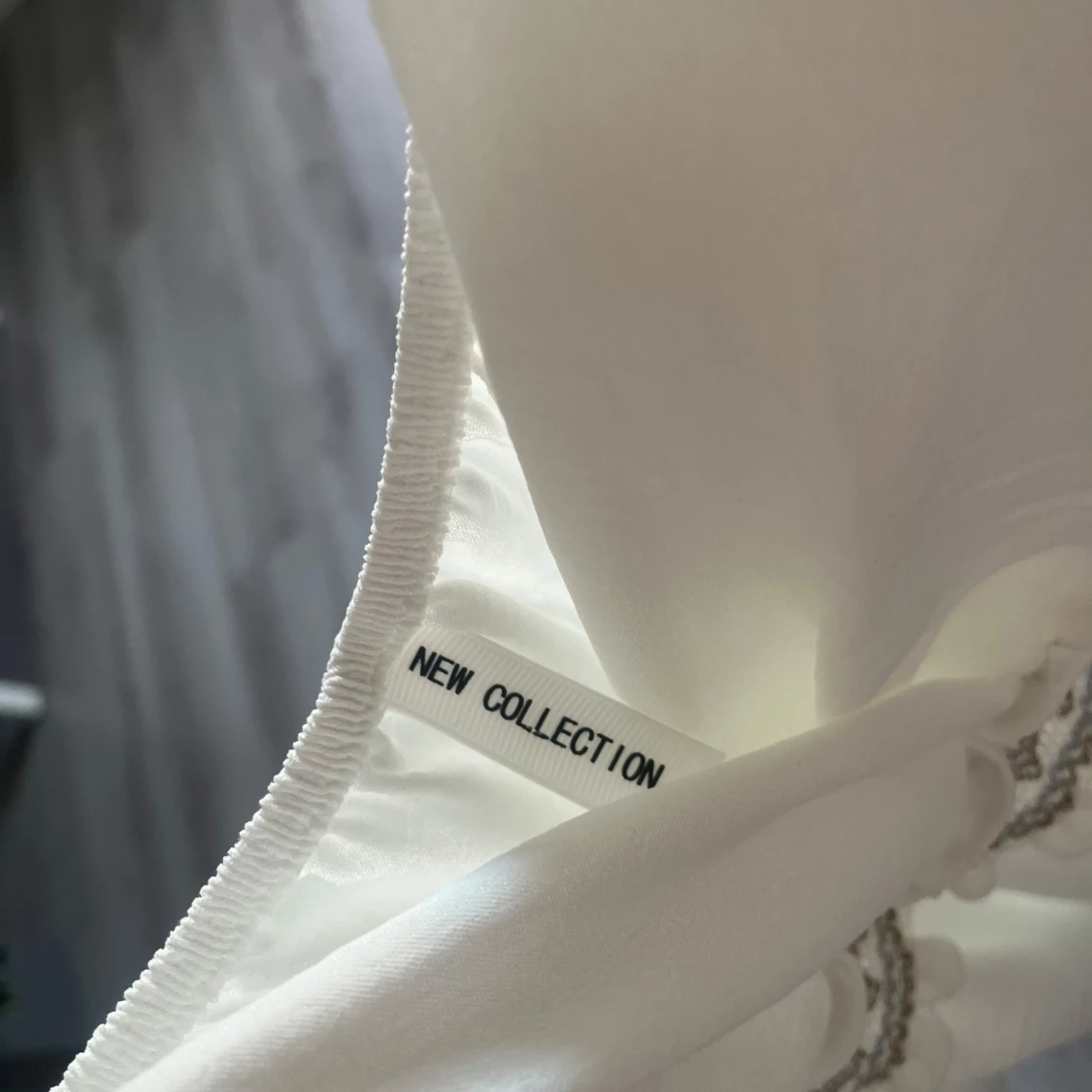 Vit omlott linnetopp från New Collection - 2