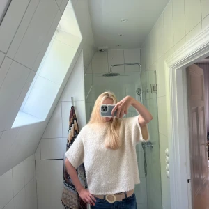 Trekvartärmade stickade tröja  - Säljer denna jättefina trekvartärmade stickade tröja❤️så skön och perfekt nu till hösten