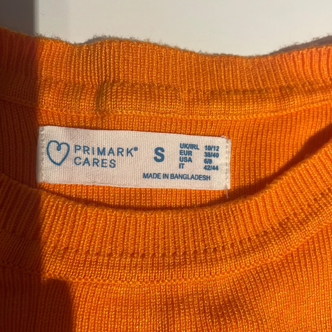 Orange croppad topp  - 2