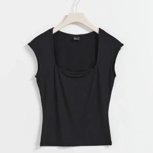T-shirt - Fin topp från gina I storlek xs