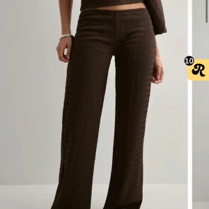 Slutsålda och superpopulära byxor från Nelly!  - Låg missade as sköna byxor från Nelly🥰, Andvända 1 gång 