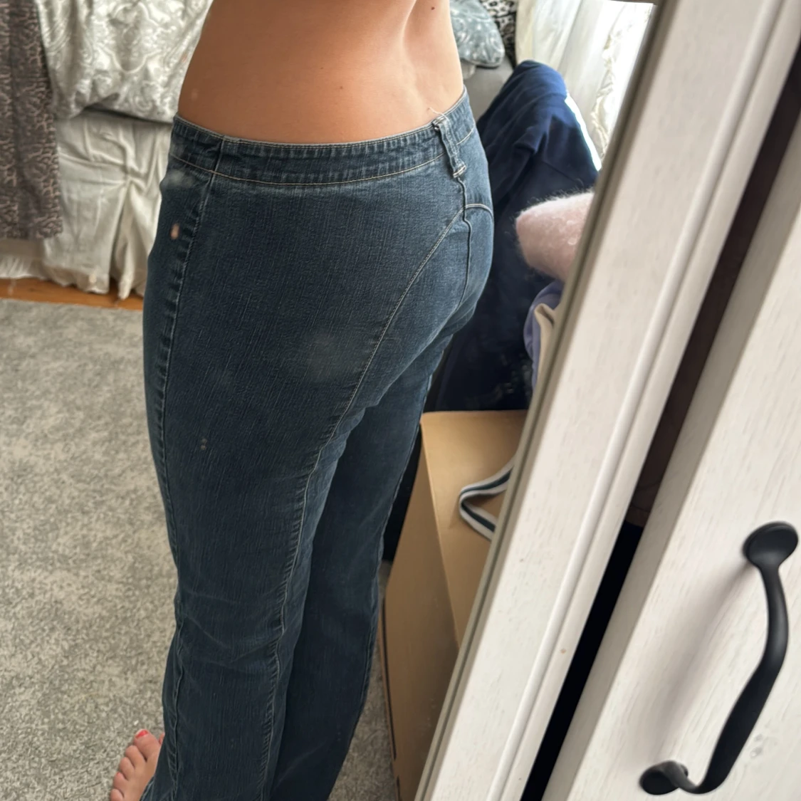 Blå bootcut jeans från KIT - 4